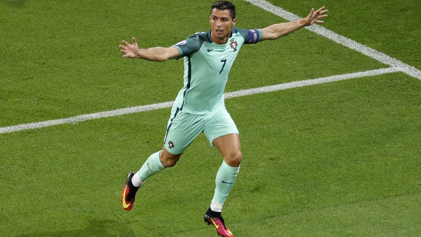 Cristiano Ronaldo v dôležitých momentoch predvádza kúzelné momenty.