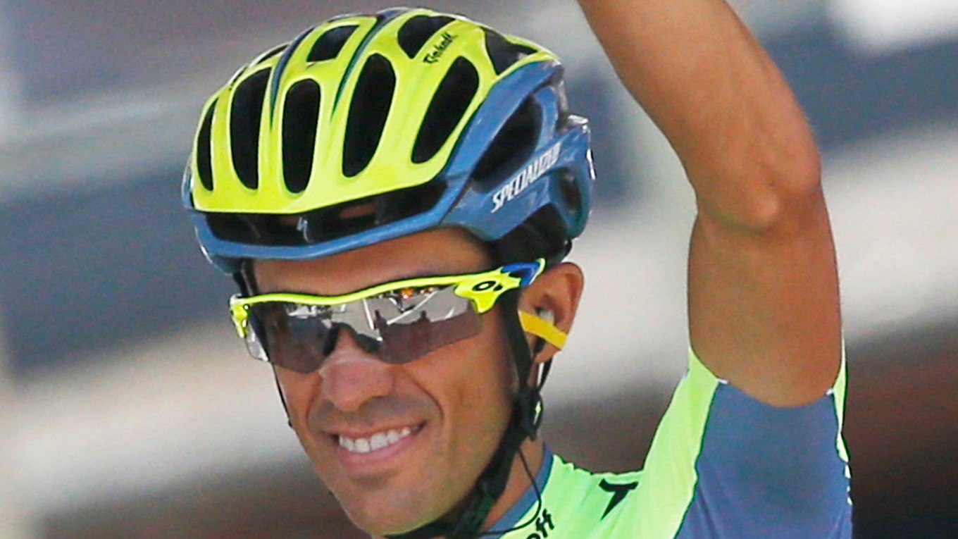 Alberto Contador si bude od budúcej sezóny obliekať dres nového tímu.
