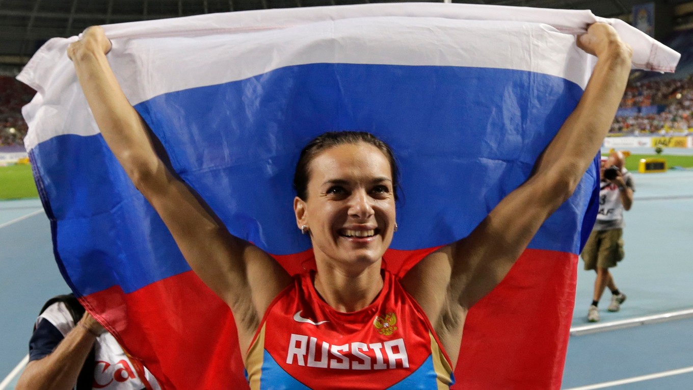 Jelena Isinbajevová stále nevie, či bude môcť štartova´t na olympijských hrách v Riu.  