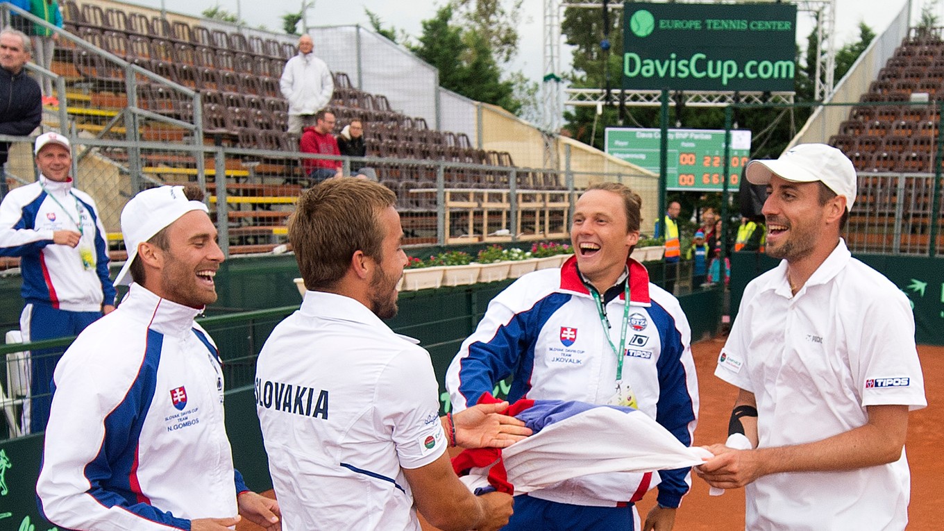 Slovenskí tenisti si zabezpečili postup do baráže po víťazstve v Maďarsku.