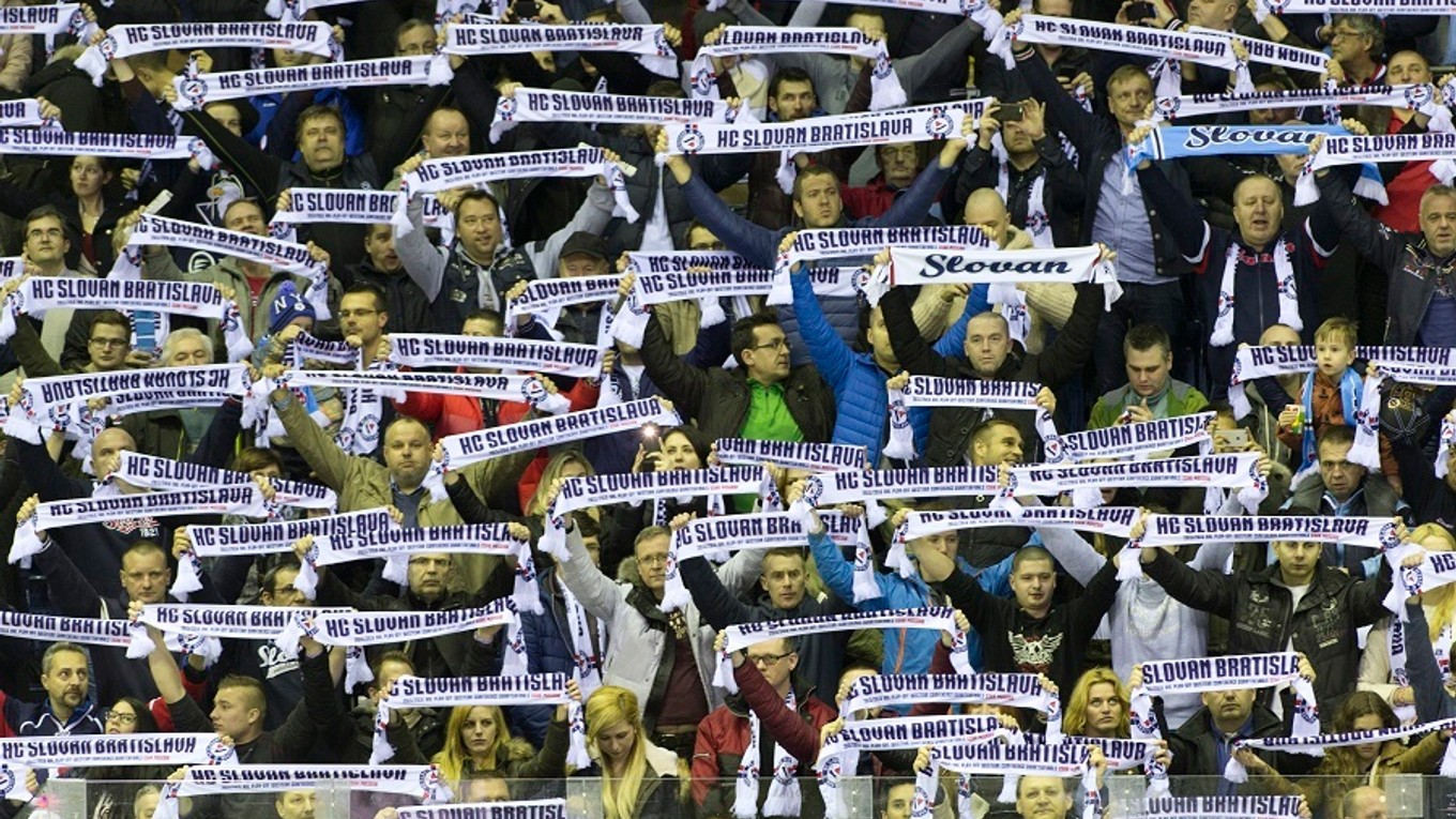 Fanúšikovia Slovana Bratislava majú z predsezónnych výsledkov radosť.