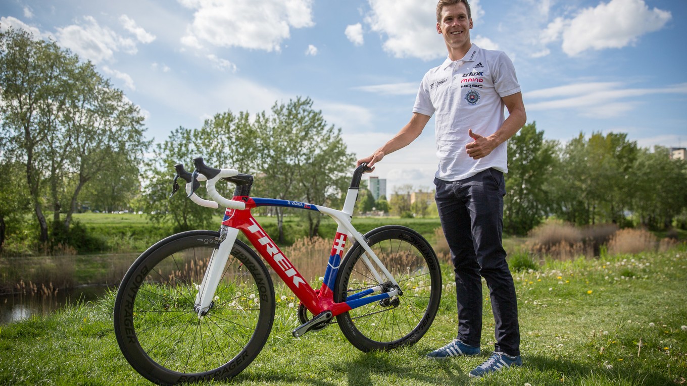 Na takomto bicykli bude Richard Varga súťažiť na olympiáde.