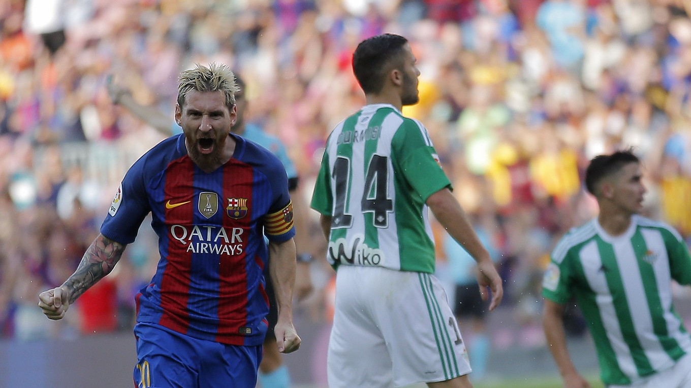 Lionel Messi strelil v prvom kole novej sezóny španielskej ligy dva góly.