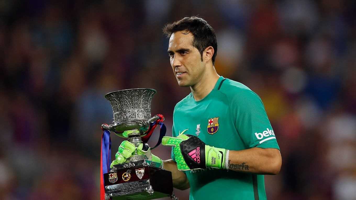 Claudio Bravo bol nespokojný s tým, že nechytal v Lige majstrov. Čiľan bol jednotkou iba v španielskej lige.