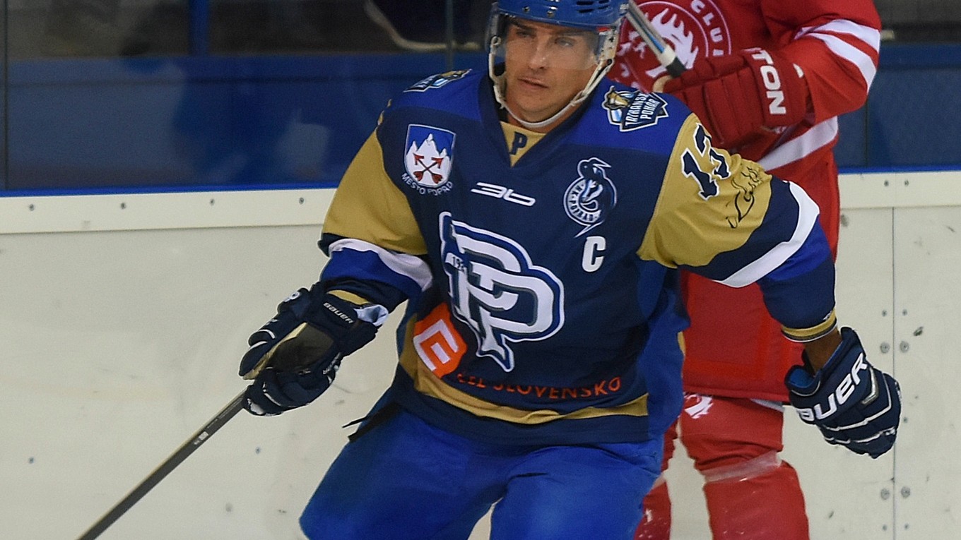 Popradčan Arne Kroták (vpredu) a Vladimár Roth z Třinca počas súboja Tatranského pohára 2016.