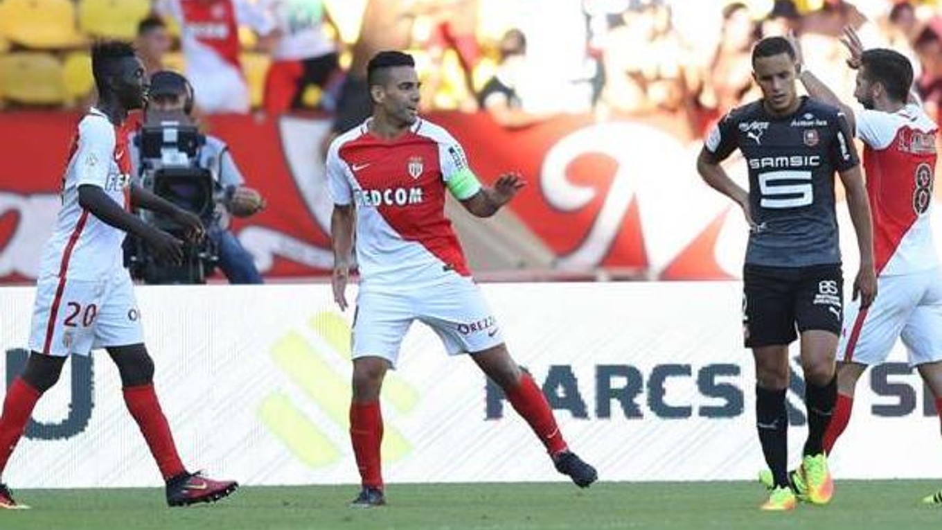 Radamel Falcao (druhý zľava) našiel v Monaku stratenú formu.