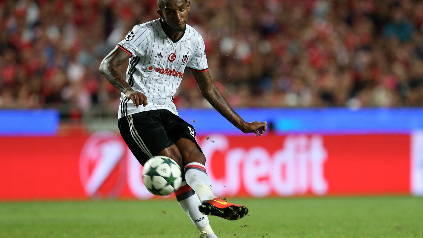Brazílčan Talisca je v Besiktasi na hosťovaní.