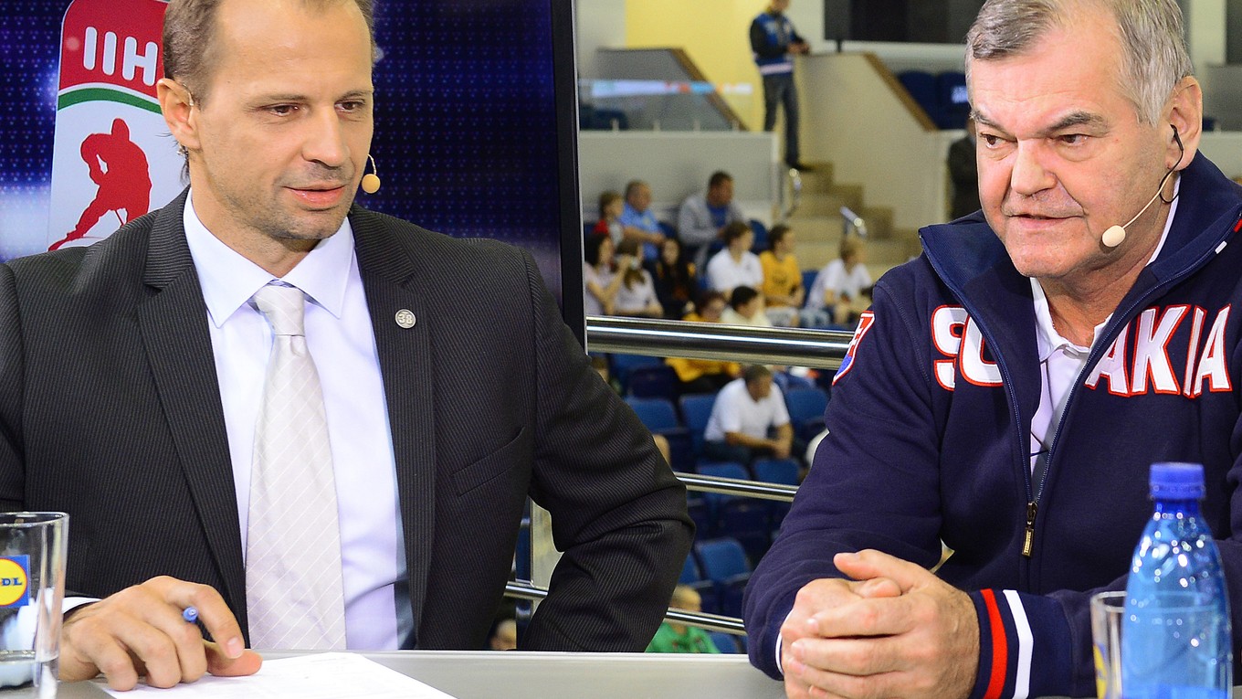 Ján Pardavý (vľavo) sa angažuje aj v televízii ako spolukomentátor.