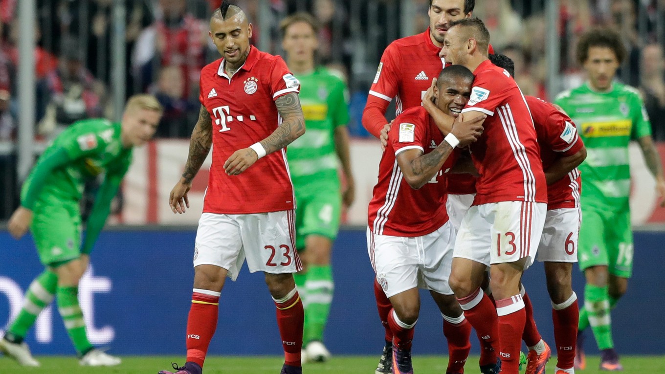 Bayern hladko porazil Monchengladbach.