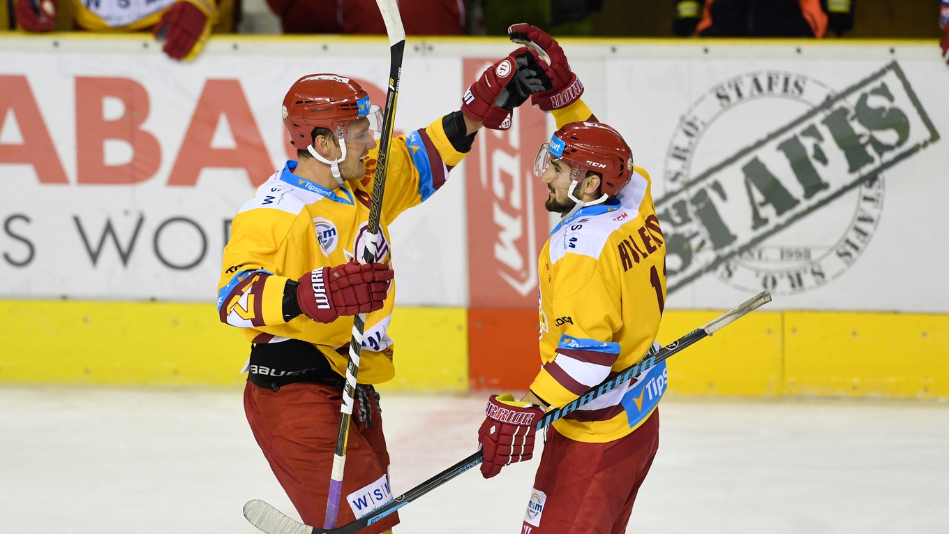 Michal Novák (vľavo) pôsobil naposledy v Trenčíne.