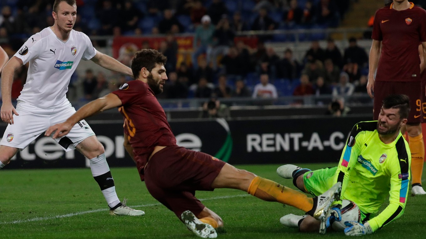 Brankár Matúš Kozáčik inkasoval štyri góly.