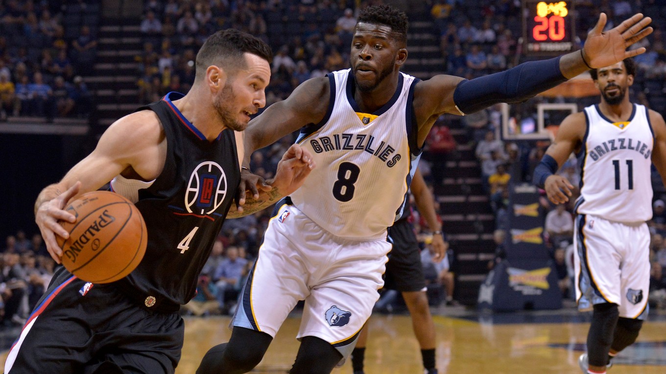 J.J. Redick (vľavo) pomohol LA Clippers k výhre.