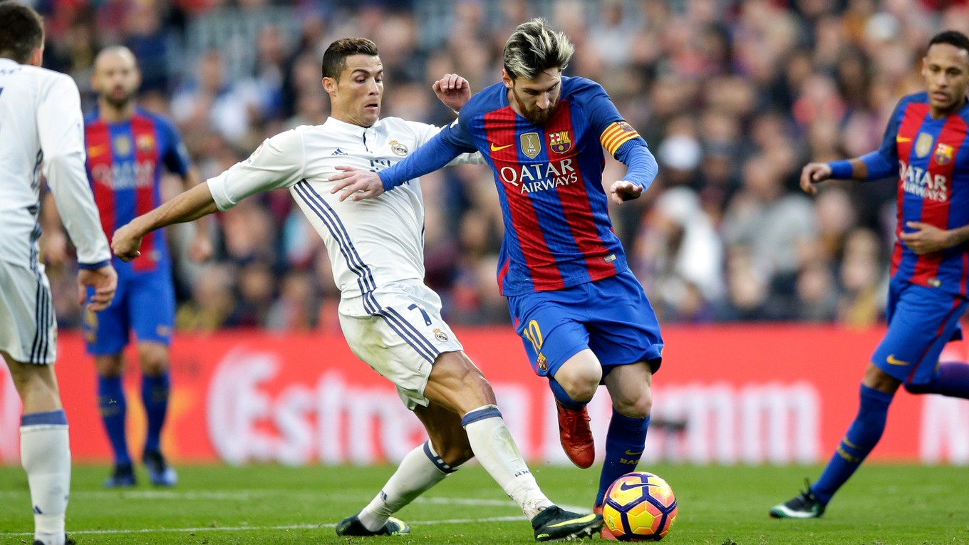Najslabším zápasom futbalového víkendu bol s prehľadom Barcelona – Real.