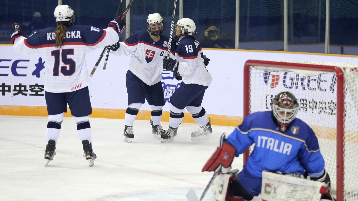 Slovenské hokejistky zabojujú o účasť na olympijských hrách.