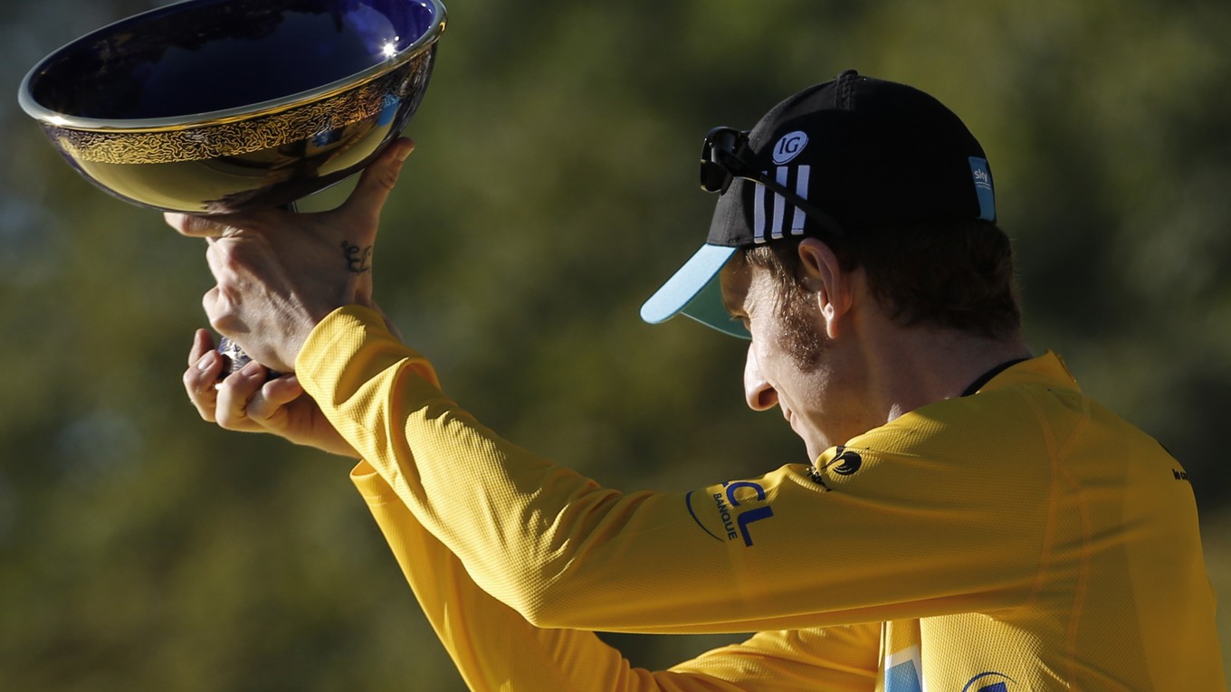 Aj okolo víťaza Tour de France 2012 Bradleyho Wigginsa panujú pochybnosti v súvislosti s dopingom.