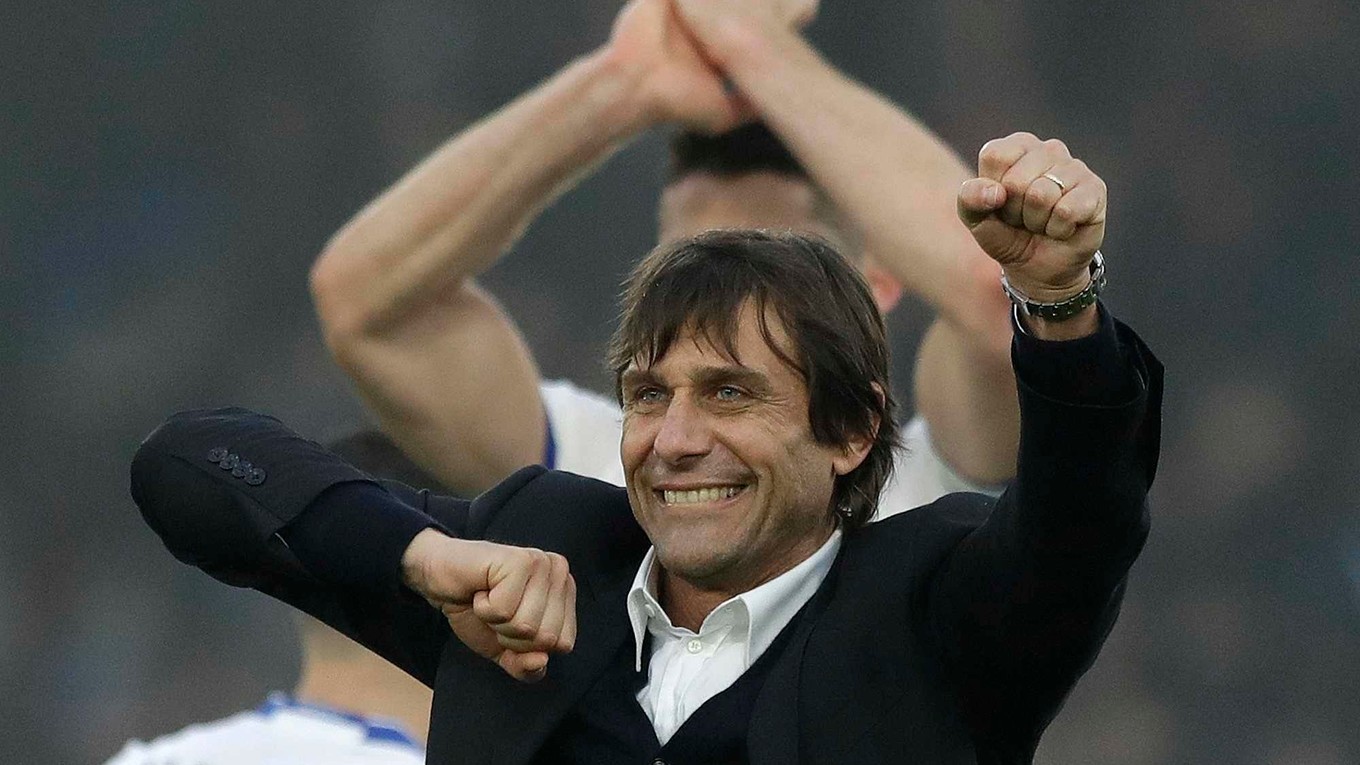 Tréner Antonio Conte stojí za znovuzrodením londýnskej Chelsea.