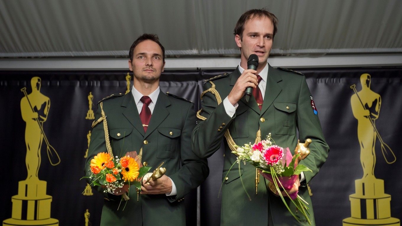 Iba pred pár dňami Ladislava (vpravo) a Petra Škantárovcov vyhlásili za víťazov ankety Kanoista roka.