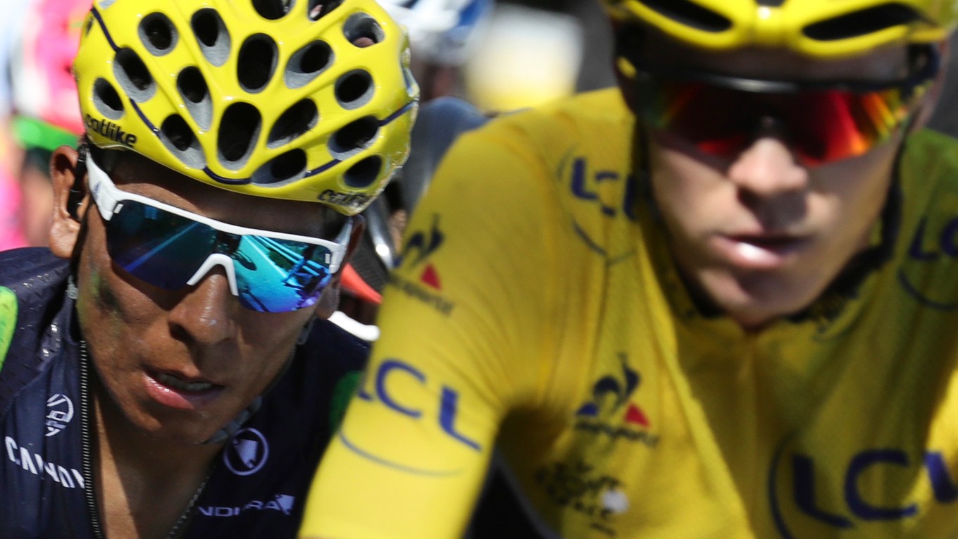 Hoci Nairo Quintana (vľavo) ide aj na Giro d'Italia, jeho prvoradým cieľom je dobre sa pripraviť na Tour de France, kde sa pokúsi zosadiť Chrisa Frooma (vpravo).