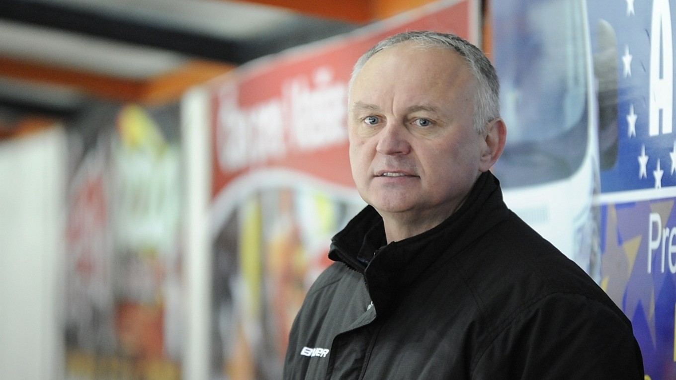 Tréner Michaloviec Miroslav Ihnačák.