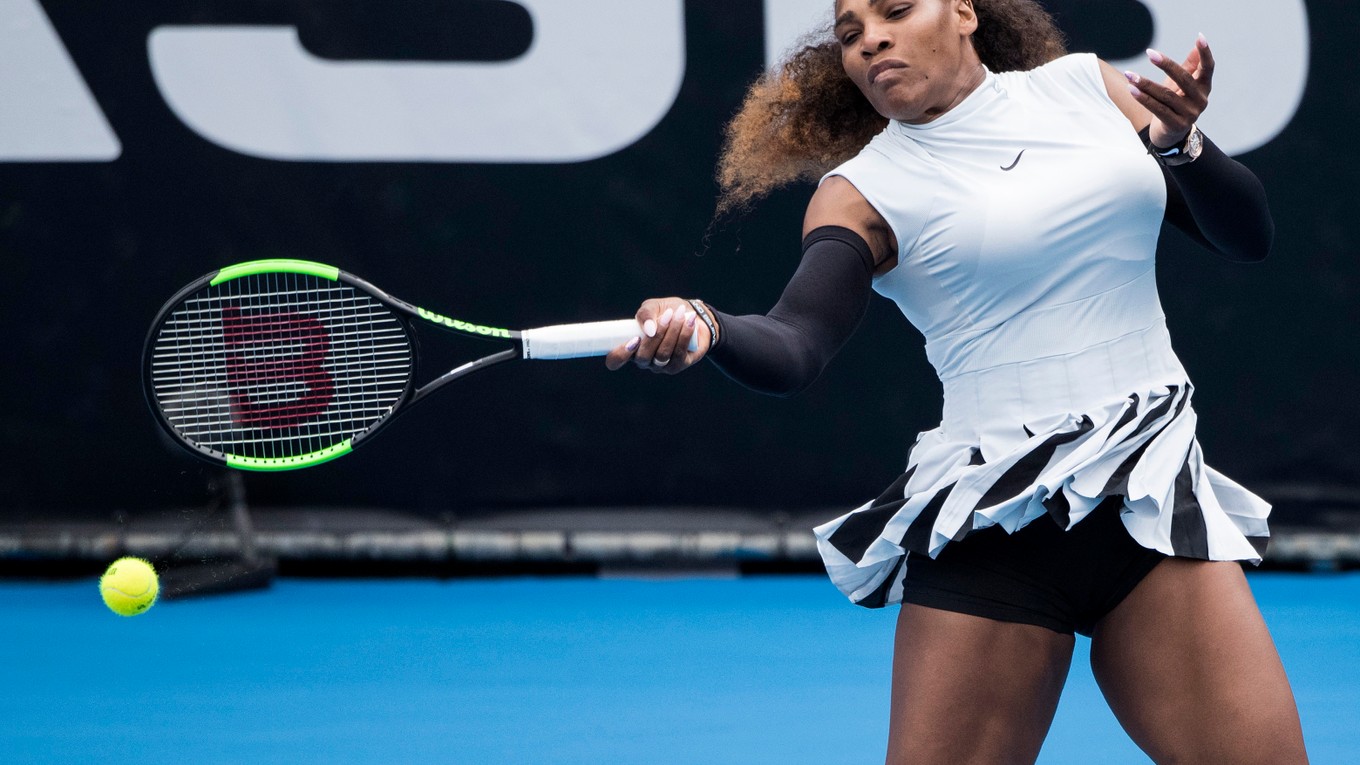 Na turnaji ASB Classic v novozélandskom Aucklande zdolala Serena Williamsová v súboji 1. kola Pauline Parmentierovú z Francúzska 6:3, 6:4. 