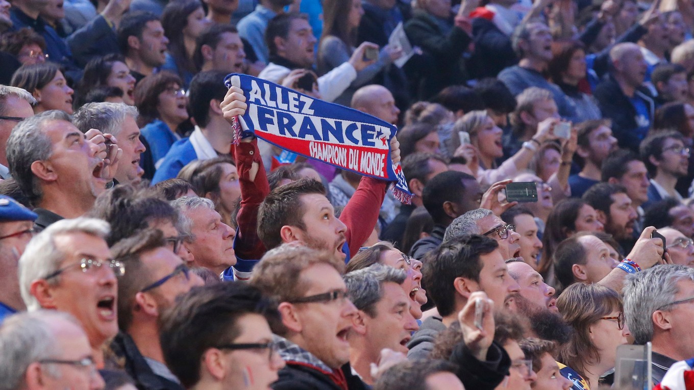  Osemfinálový zápas XXV. MS mužov domáceho Francúzska proti Islandu (31:25) videlo naživo v Lille 28 010 divákov, čo je najvyššia návšteva v histórii svetových šampionátov.