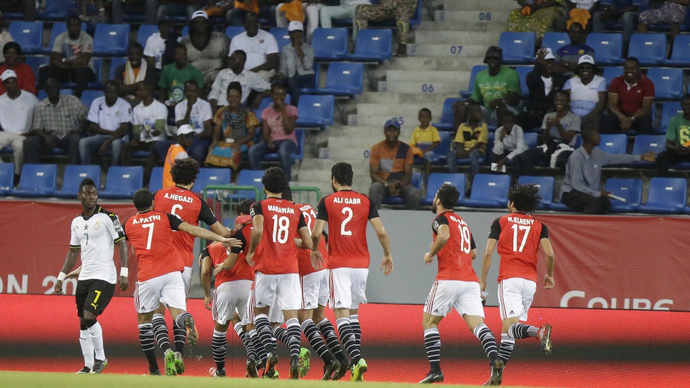 Egypťania sa radujú po góle Mohameda Salaha.