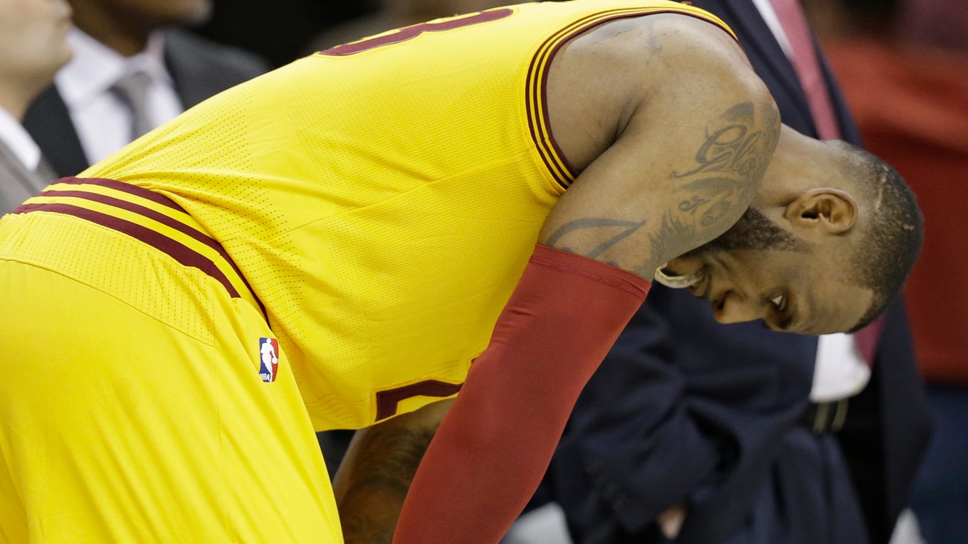Hviezda Clevelandu LeBron James.