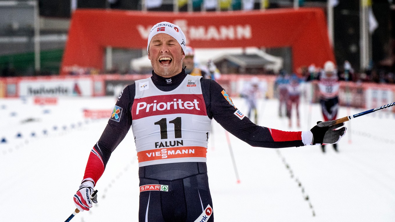 Triumf slávil vďaka skvelému finišu Emil Iversen, ktorý zvíťazil s náskokom 3,7 sekund pred lídrom SP Martinom Johnsrudom Sundbym.