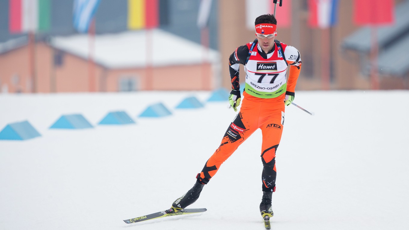 Na snímke slovenský biatlonista Matej Kazár počas šprintu mužov na 12,5 km v rámci 6. kola IBU Cup-u v biatlone v biatlonovom centre Osrblie