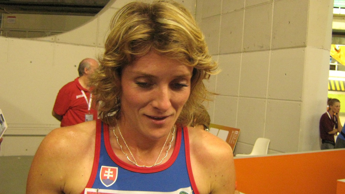 Lucia Hrivnák Klocová (vtedy ešte iba Klocová) po pretekoch na 800 m na majstrovstvách Európy 2010 v Barcelone, v ktorých pôvodne skončila štvrtá. Po necelých siedmich rokoch jej pripadne bronzová medaila.