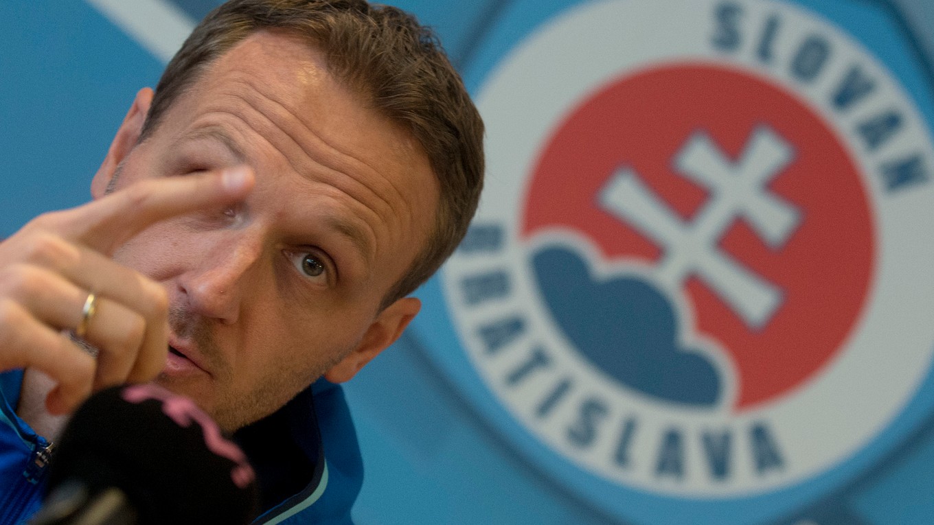 Tréner Slovana Bratislava Ivan Vukomanovič počas tlačovej konferencie pred jarnou časťou Fortuna ligy.