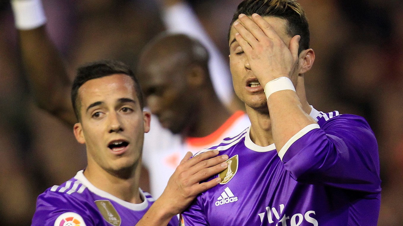 Gól Cristiana Ronalda (vpravo) Realu Madrid nestačil.