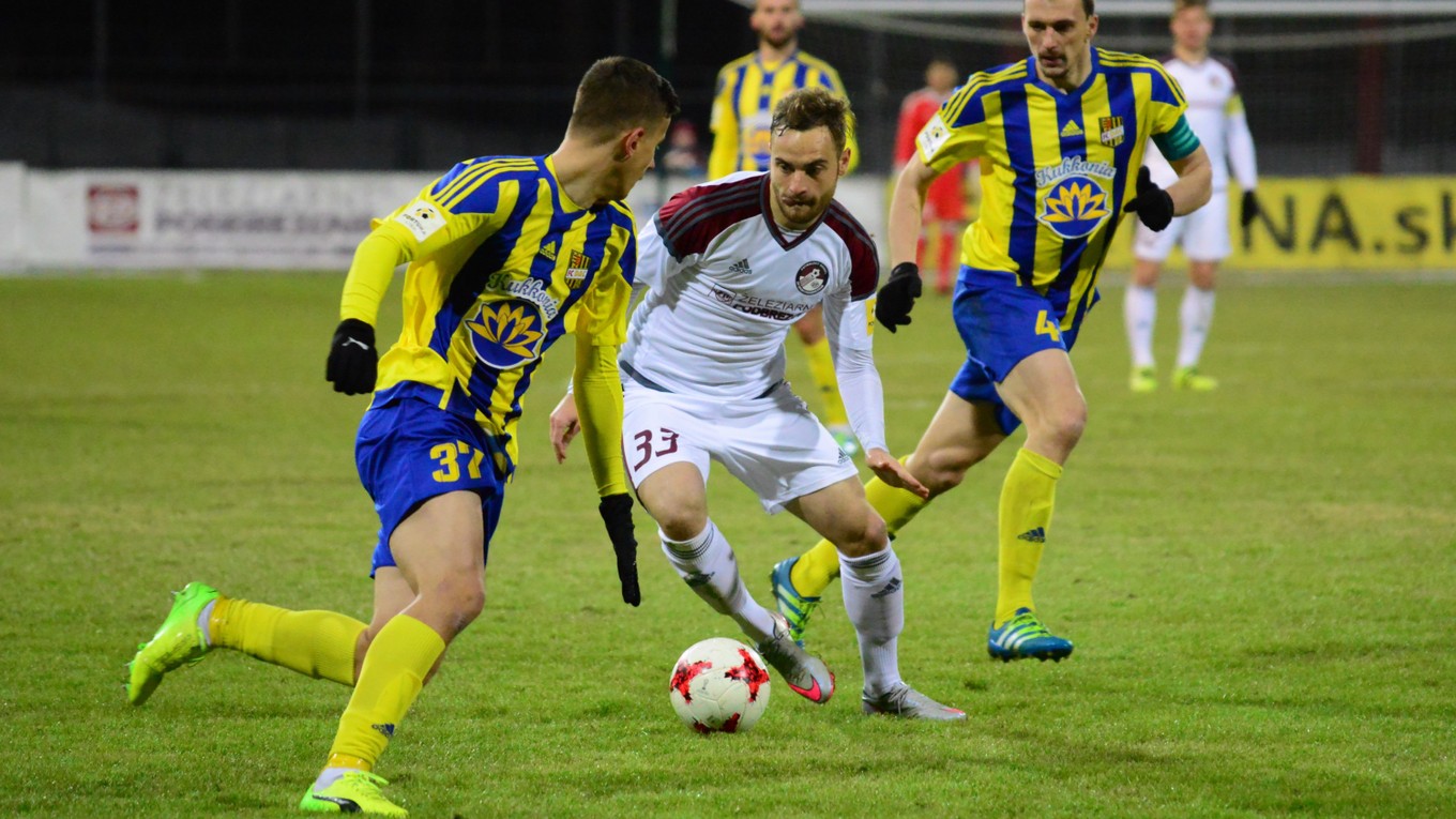 Pred týždňom futbalisti Dunajskej Stredy v prvom zápase jarnej časti remizovali 0:0 na ihrisku Podbrezovej.