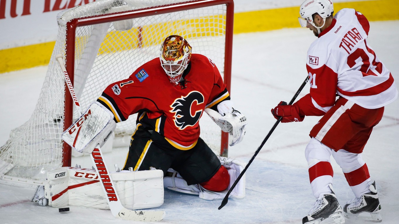 Tomáš Tatar v zápase proti Calgary Flames.