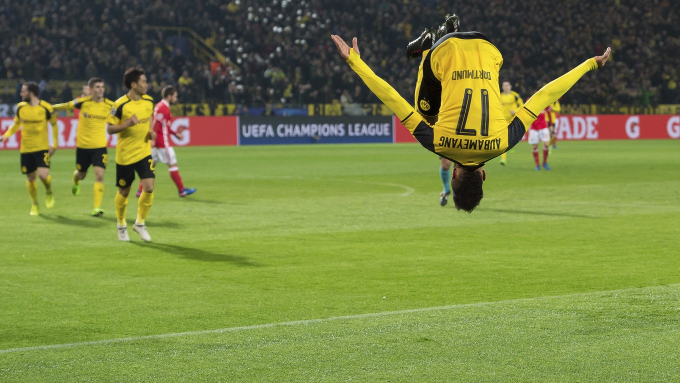 Hrdinom Dortmundu bol Pierre-Emerick Aubameyang, ktorý strelil hetrik.