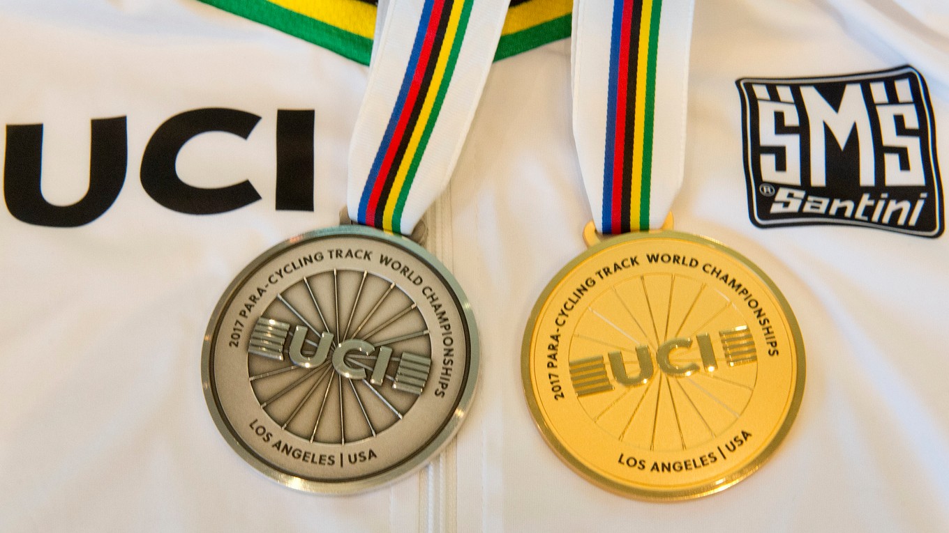 Jozef Metelka si priviezol zo svetového šampionátu paracyklistov zlatú a striebornú medailu.