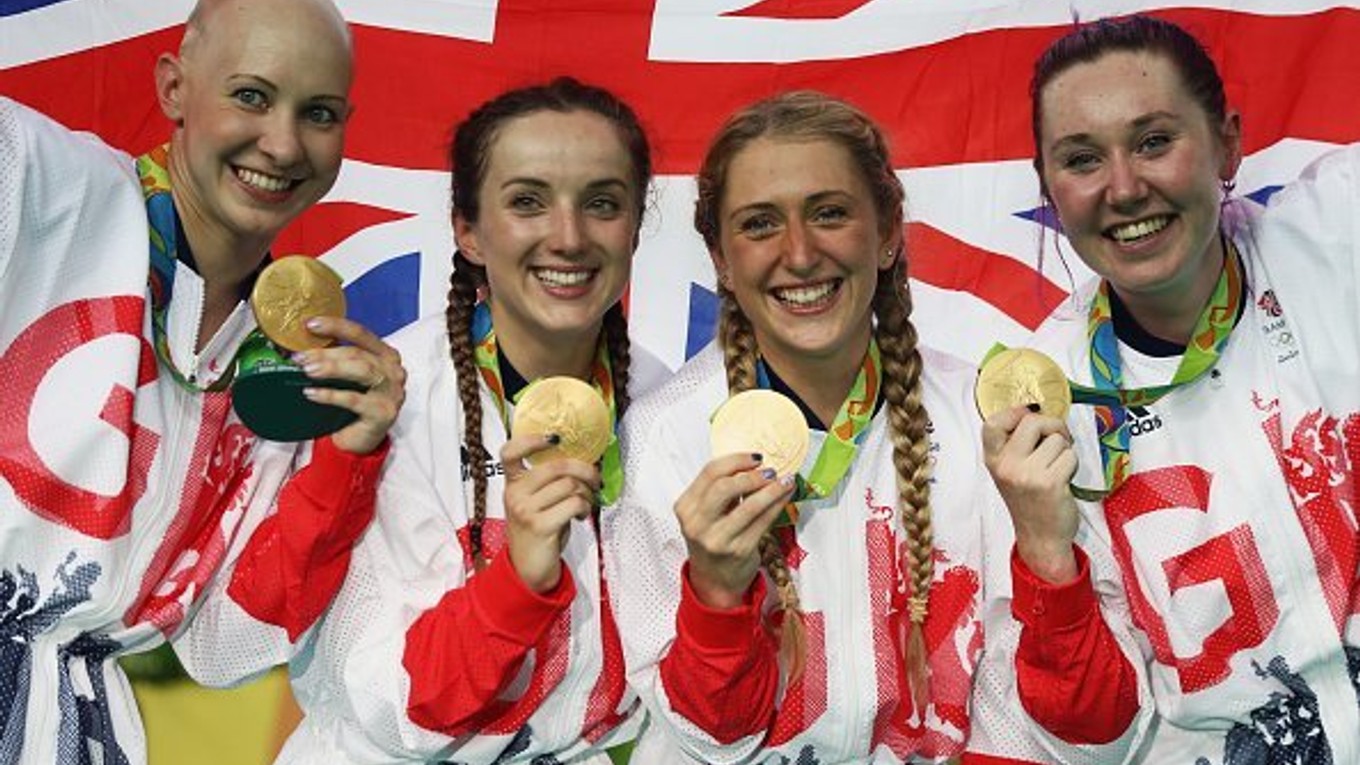 V Londýne 2012 aj Riu de Janeiro 2016 sa podieľala na triumfe Britiek v stíhačke tímov.