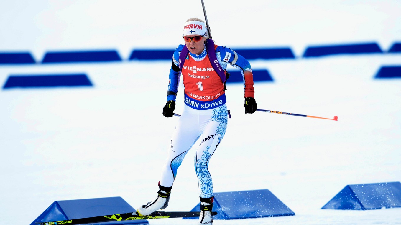 Fínska biatlonistka Mari Laukkanenová sa v sobotu v nórskom Osle-Holmenkollene napriek jednej chybe na strelnici stala víťazkou stíhacích pretekov na 10 km v rámci záverečného 10. podujatia zarátaného do Svetového pohára 2016/2017.