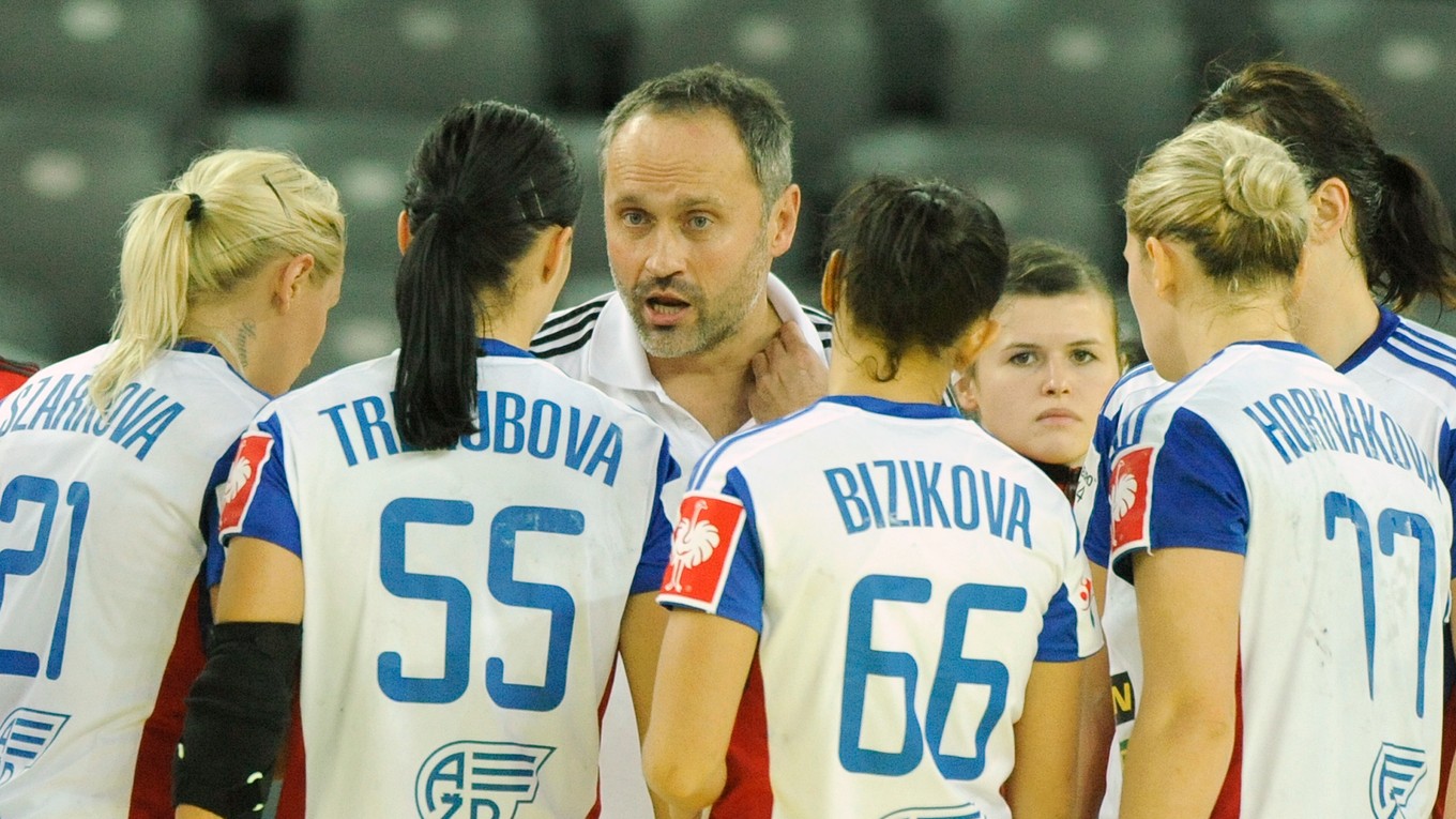 Slovenské hádzanárky vyhrali v Poľsku pod vedením trénera Dušana Poloza iba raz.