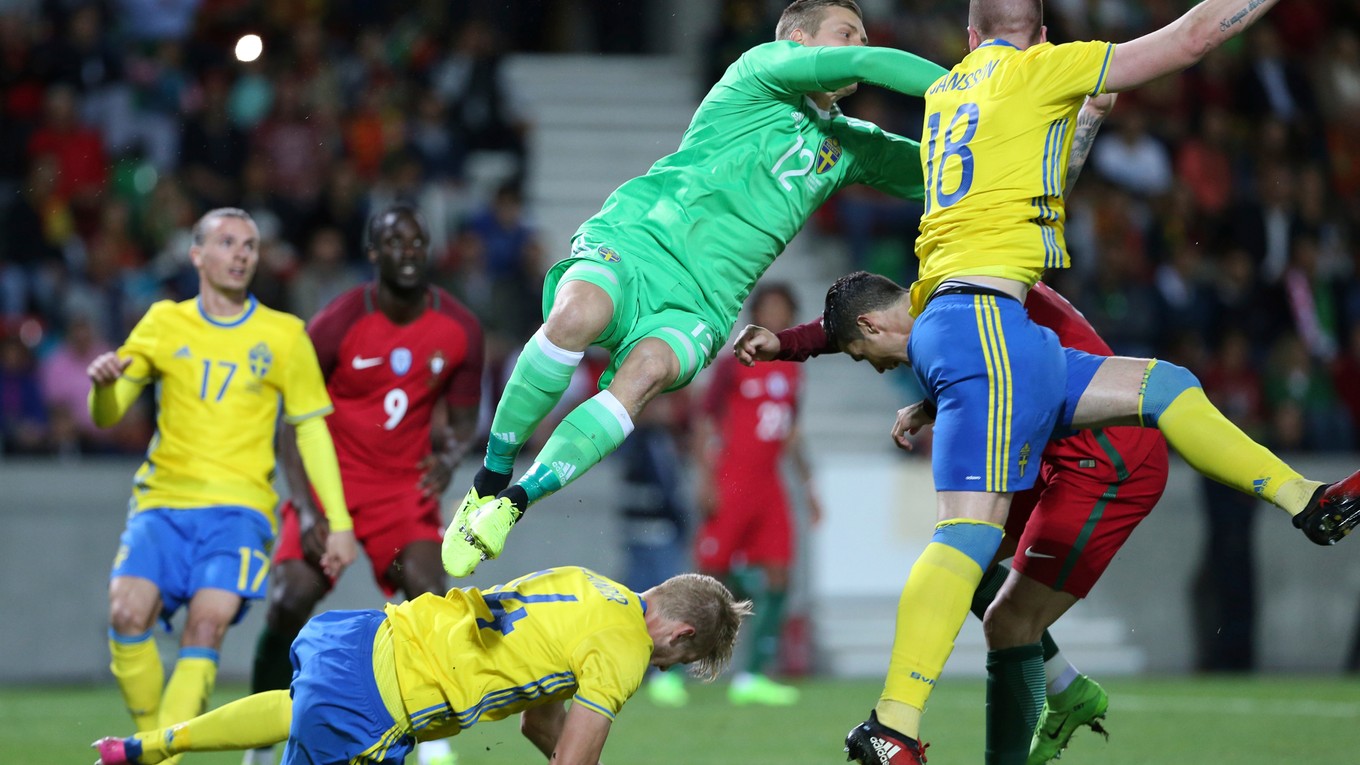 Portugalci proti Švédom nevyužili polčasový náskok, prehrali 2:3.