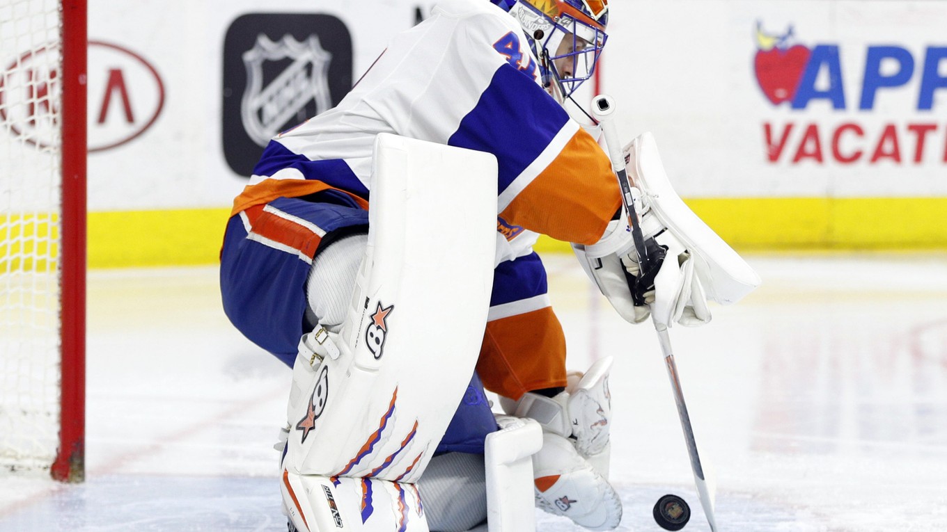Jaroslav Halák v drese New York Islanders.