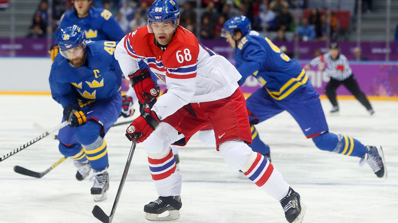 Jaromír Jágr (v strede) si obliekal český národný dres na olympijských hrách 2014 v Soči. Reprezentačnú kariéru však už dávnejšie ukončil.