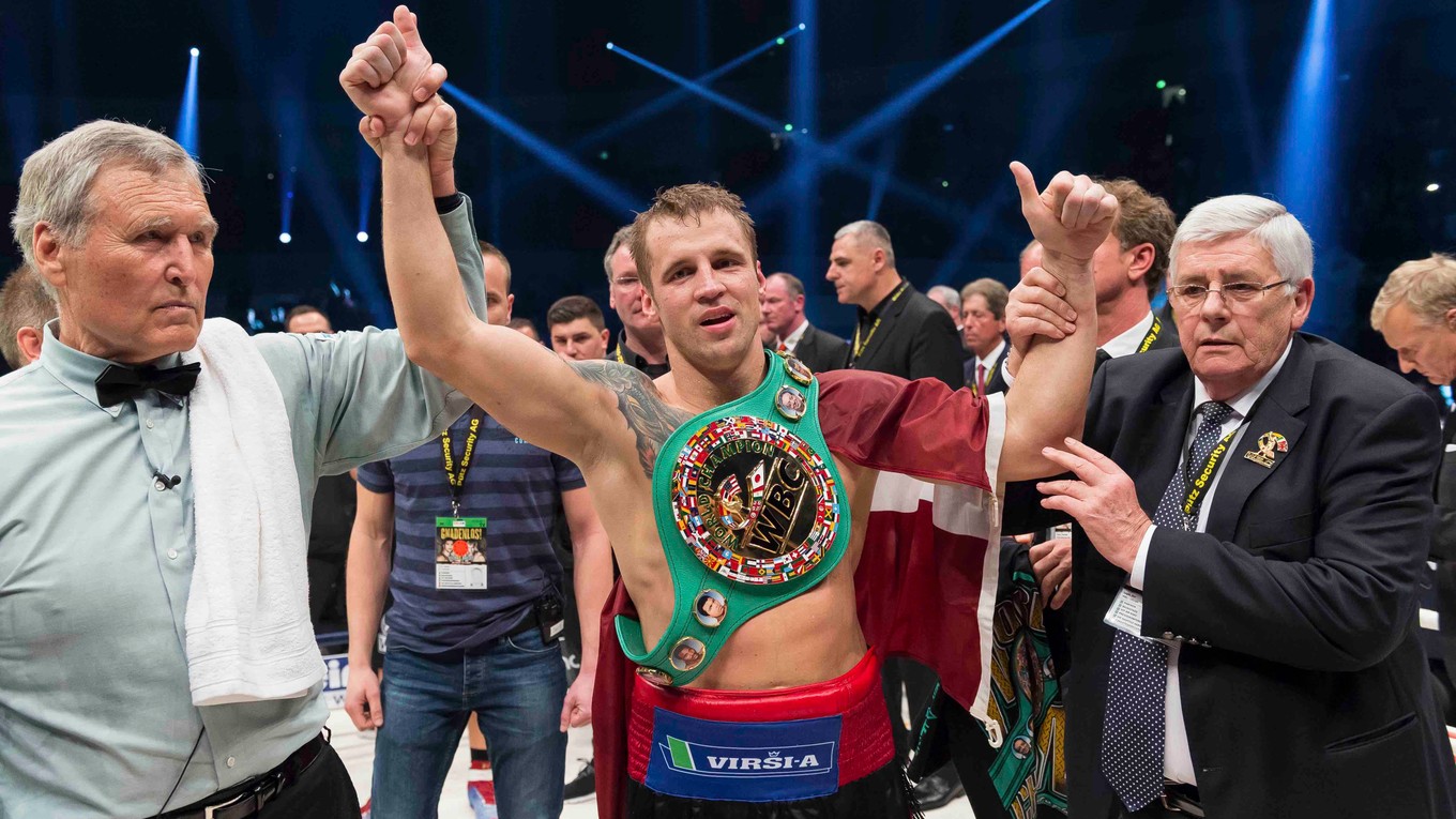 Lotyšský profesionálny boxer Mairis Briedis.