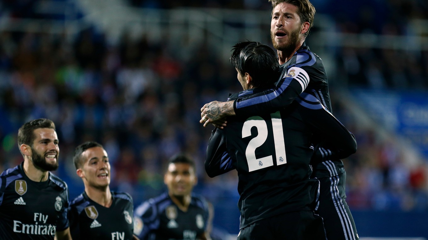 Hráči Realu Madrid sa radujú po jednom z gólov.