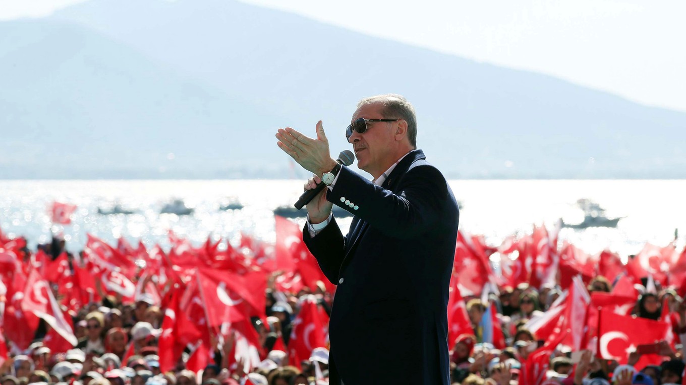 Erdogan počas kampane za ústavné zmeny.