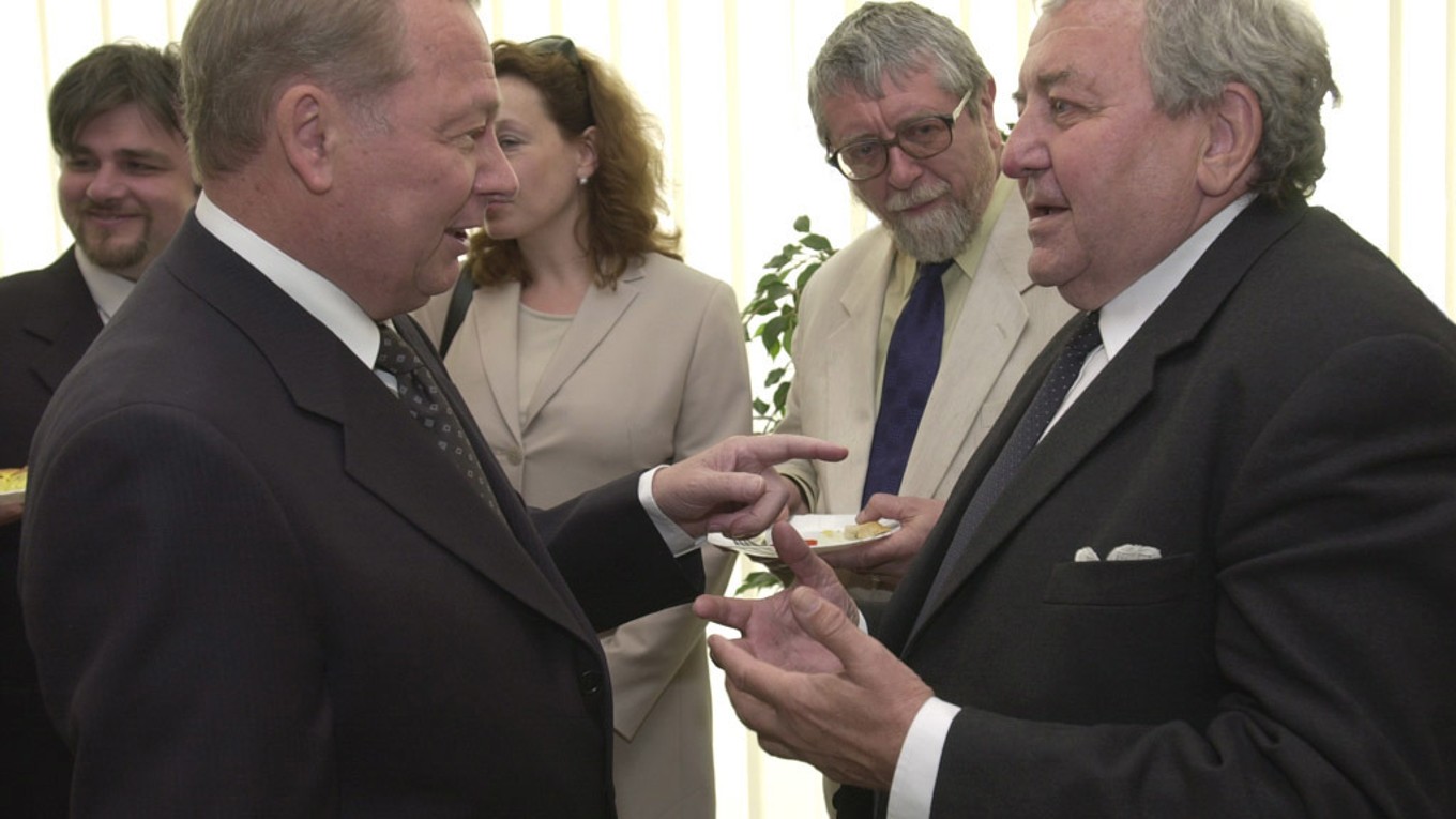 Augustín Bubník (vpravo) v roku 2000.