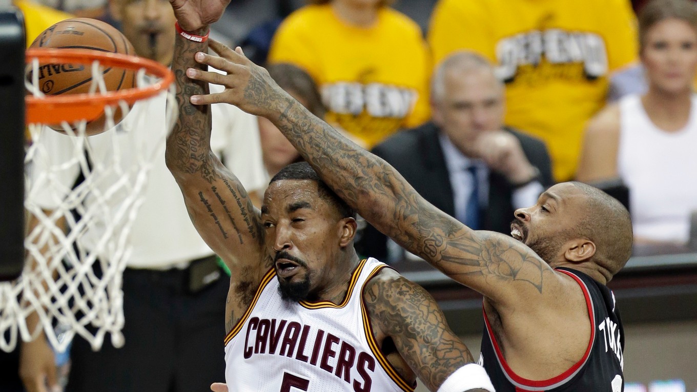 Hráči Clevelandu sa ujali vedenia v sérii proti Torontu.