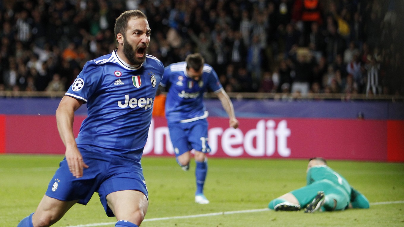 Gonzalo Higuaín strelil oba góly Juventusu.