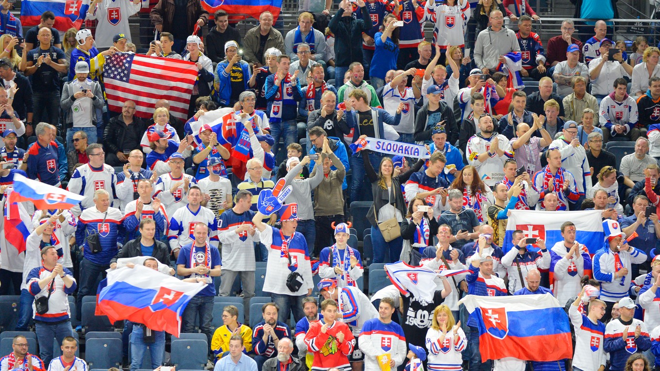 Na snímke slovenskí a americkí fanúšikovia.