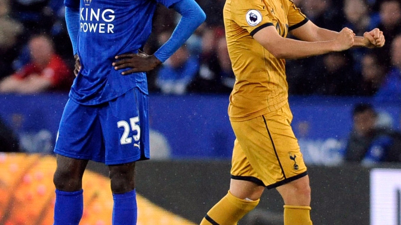 Son Hung-min sa teší z gólu do siete Leicesteru City.
